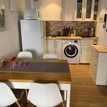 Cosy Apartment In L Escala, 7 Mins Walk To The Closest Beach, Riells Л'Аскала Екстер'єр фото