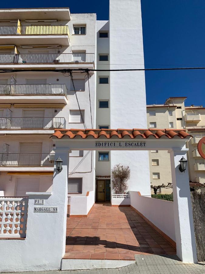 Cosy Apartment In L Escala, 7 Mins Walk To The Closest Beach, Riells Л'Аскала Екстер'єр фото