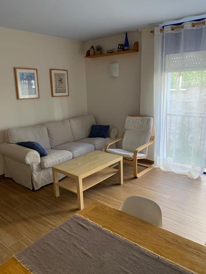 Cosy Apartment In L Escala, 7 Mins Walk To The Closest Beach, Riells Л'Аскала Екстер'єр фото